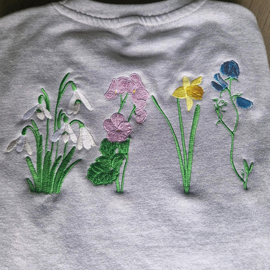 Unique Personalised Gift | Birth Month Flowers | Flowers | Personalised | Sweatshirt | Jumper | Gift | Hobby | Mother’s Day | XS - 6XL
